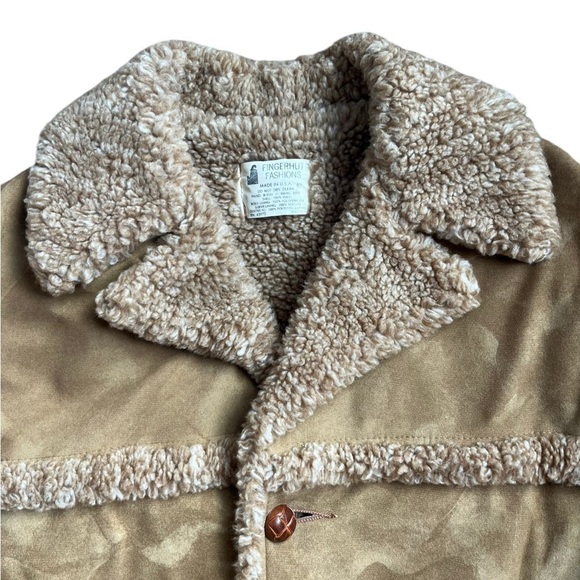 Vintage Fingerhut Fashions faux fur Coat size 40. - Picture 8 of 10